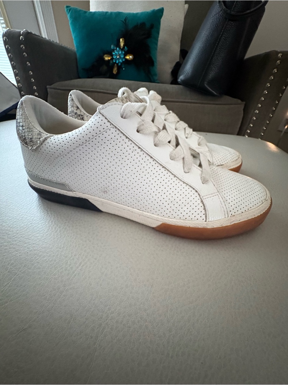 Classic Women's White Leather Sneakers Size 6